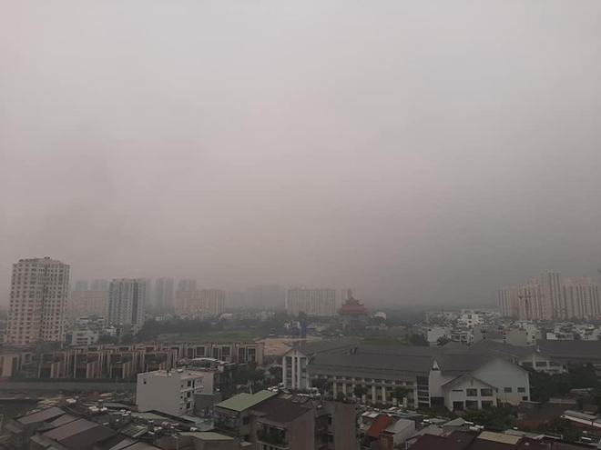 Sương mù bao trùm Sài Gòn, nhiều tòa nhà cao tầng bất ngờ “biến mất” - 8
