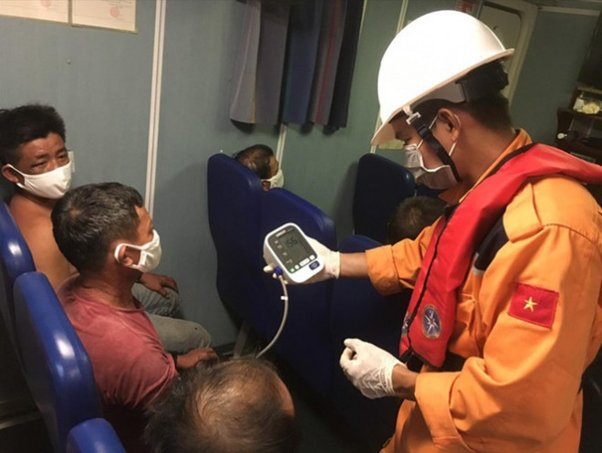 Đêm kinh hoàng trên tàu câu mực - 1