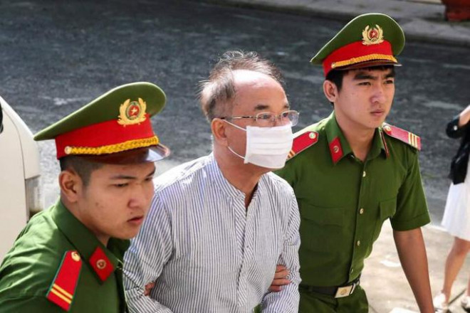 Ông Nguyễn Thành Tài và bà chủ Hoa Tháng Năm lãnh tổng cộng 13 năm tù - 2