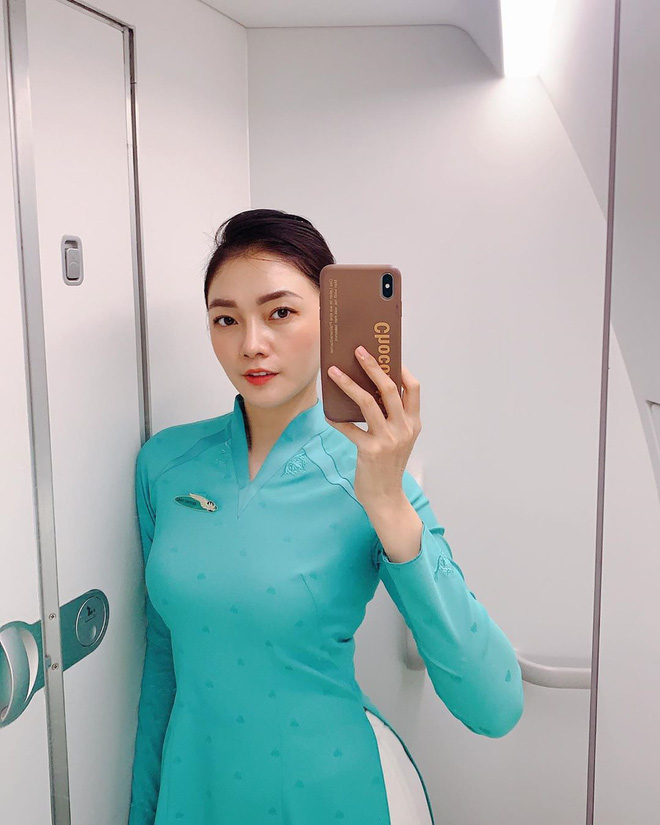 Nữ tiếp viên hàng không khoang thương gia giữ dáng nuột nhờ vũ điệu "đánh trứng" - 4
