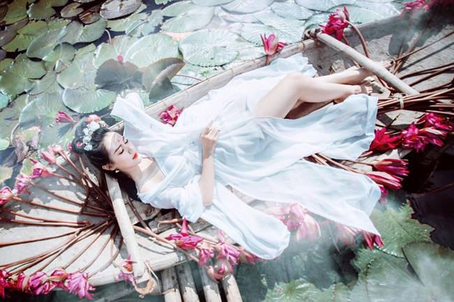 Thí sinh hoa hậu "em chưa 18" chỉ cách giảm eo, hóa Võ Mị Nương tuyệt xinh - 2