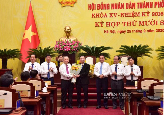 Ông Chu Ngọc Anh trong ngày đầu tiên nhận nhiệm vụ Chủ tịch UBND TP Hà Nội - 6