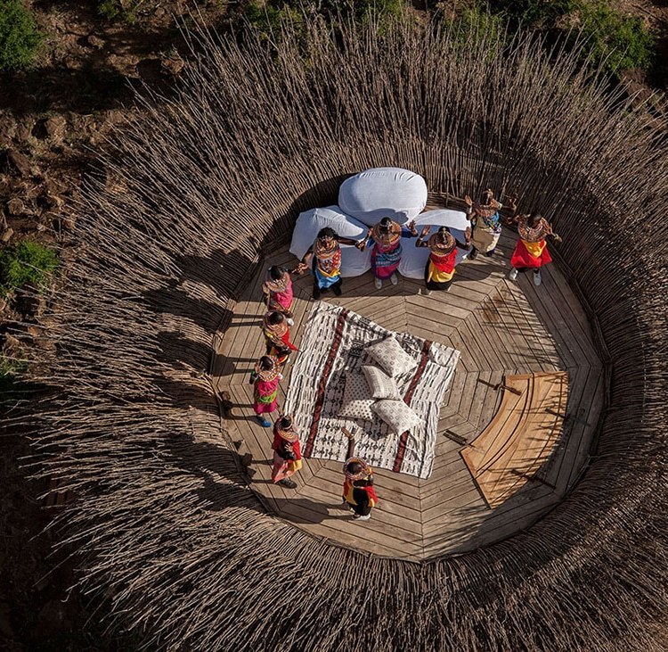 Du khách kinh ngạc trước khách sạn tổ chim cực ấn tượng - 6