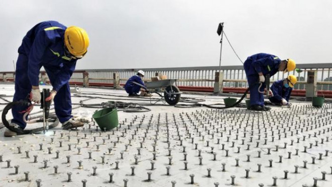 Toàn cảnh tăng tốc sửa chữa mặt cầu Thăng Long - 7