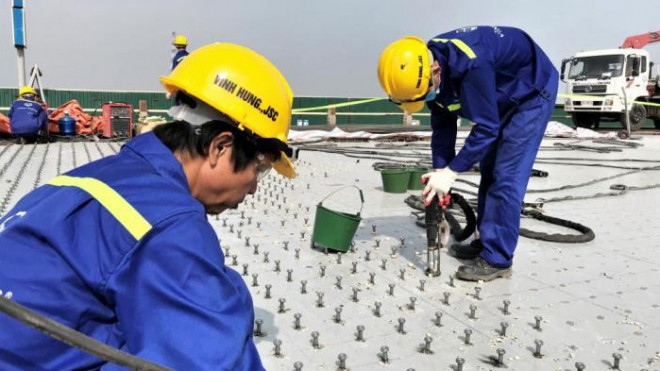 Toàn cảnh tăng tốc sửa chữa mặt cầu Thăng Long - 9