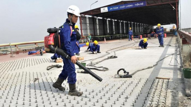 Toàn cảnh tăng tốc sửa chữa mặt cầu Thăng Long - 10