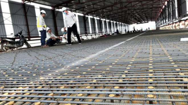 Toàn cảnh tăng tốc sửa chữa mặt cầu Thăng Long - 13