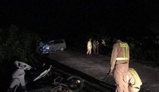 Hải Dương: Ô tô mất lái húc 4 mô tô khiến 9 người bị thương - 2