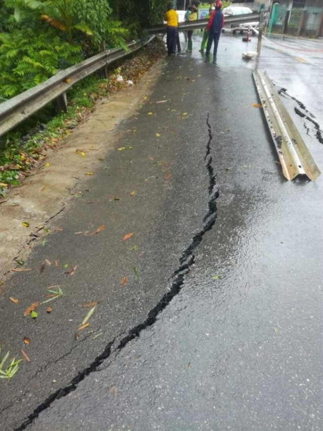 Mưa lớn ở Phú Thọ khiến 2 người chết, 7 người bị thương - 4