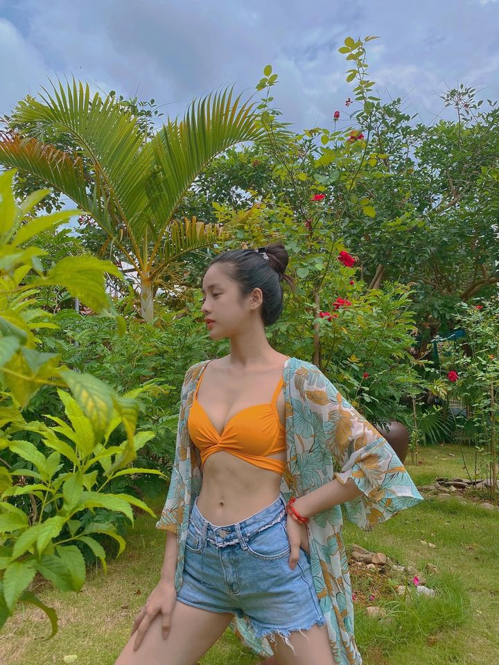 Nhan sắc tranh cãi của "Thuý Kiều" đẹp nhưng đã đủ khiến "hoa ghen", "liễu hờn"? - 4