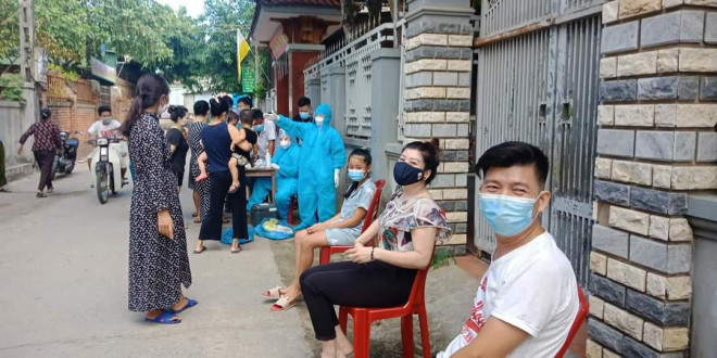 Người đàn ông nghi nhiễm Covid-19 tự khỏi "âm thầm" lây cho 22 người - 2