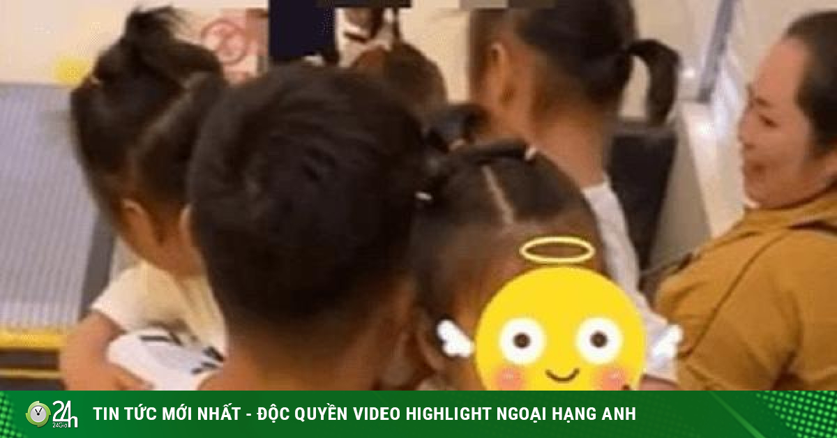 Ông bố bế 3 con gái cùng lúc, dân tình phát sốt vì quá dễ thương nhưng chỉ ngay chi tiết nguy hiểm