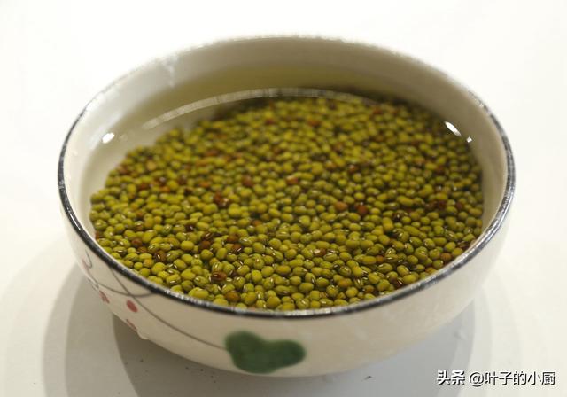 Cách nấu chè đậu xanh giải nhiệt ngày nóng, đậu nở nhanh trong 10 phút - 2
