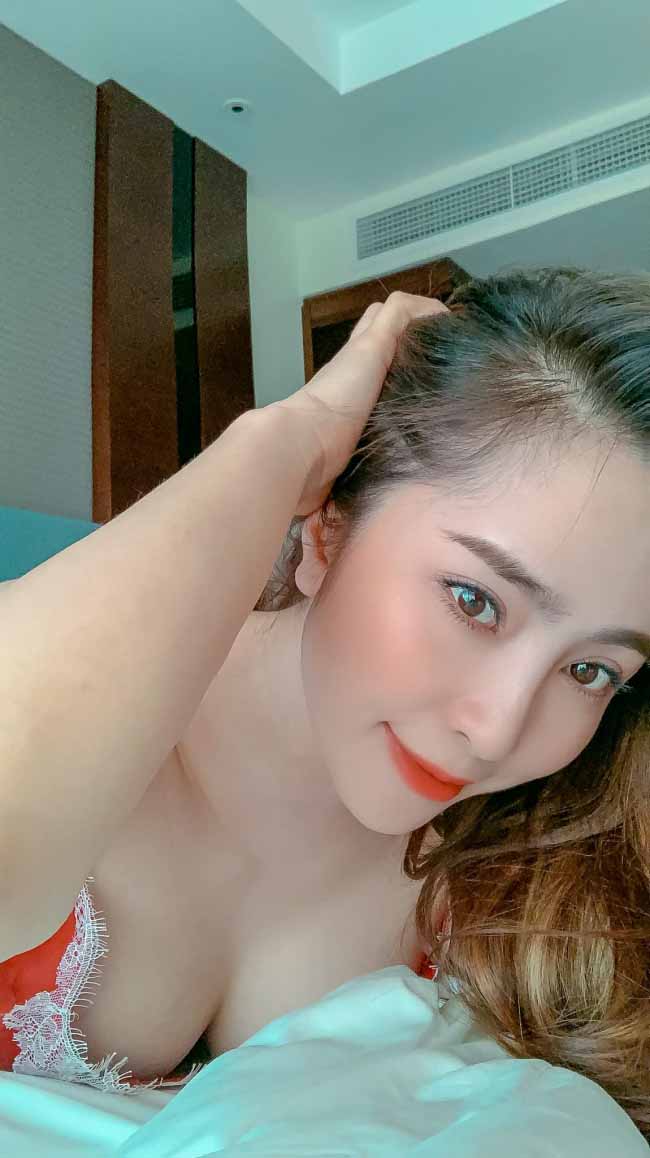 “Tú bà” Quỳnh Nga mê váy áo khoe khéo “toà thiên nhiên” đẹp hoàn mỹ - 6