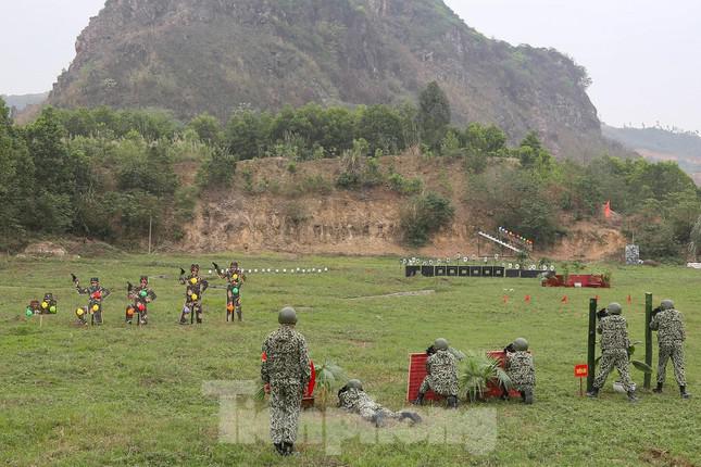 Xem lính Đặc công Quân khu 1 rèn ‘bản lĩnh thép’ - 4