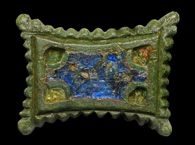 Đào bới đồng bắp, phát hiện nhà thờ cổ lộng lẫy và 70 ngôi mộ ngàn năm - 4