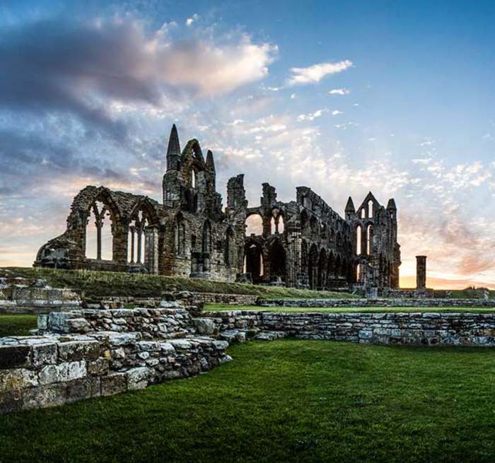 Top 10 địa điểm bị ma ám nhiều nhất Vương quốc Anh - 4