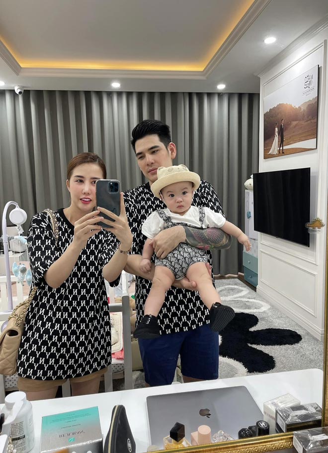 Cặp đôi quen nhau 10 ngày đã “chốt đơn”, hôn nhân toàn “khúc cua” bất ngờ - 4