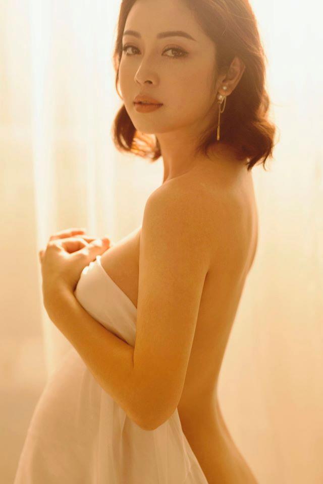 4 lần sinh nở mấy ai trẻ đẹp, hấp dẫn hơn gái son được như Jennifer Phạm? - 5