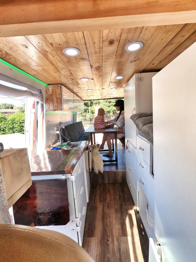 Hành trình xuyên Việt trên xe tải di động của cặp đôi 9x - 5