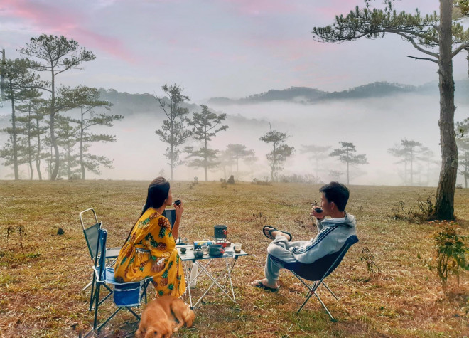 Hành trình xuyên Việt trên xe tải di động của cặp đôi 9x - 10