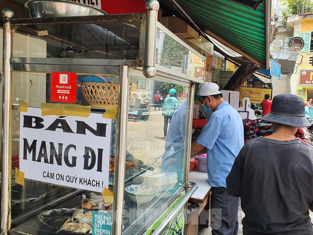 TP.HCM ra công văn khẩn sau khi cấm bán thức ăn mang về - 2