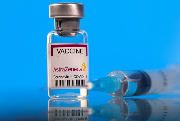 Thêm 580.000 liều vắc-xin COVID-19 của AstraZeneca về Việt Nam - 1