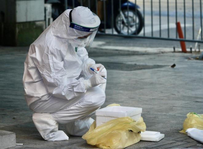 Phong toả nhiều điểm ở trung tâm Hà Nội khi phát hiện các ca dương tính SARS-CoV-2 - 8