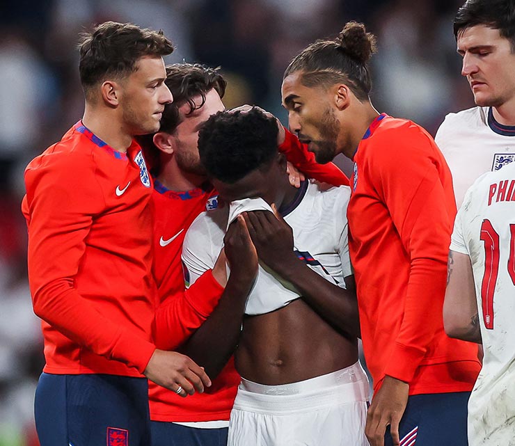 Anh thua chung kết EURO: Bi kịch đội tuyển châu Âu đá luân lưu tệ nhất lịch sử - 3