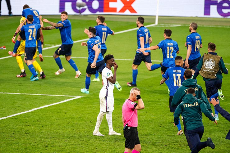 Anh thua chung kết EURO: Bi kịch đội tuyển châu Âu đá luân lưu tệ nhất lịch sử - 1