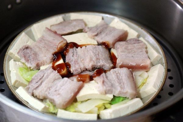 Luộc mãi cũng chán, thịt ba chỉ đem làm thế này vừa ngọt, vừa ngon ai ăn cũng mê - 1