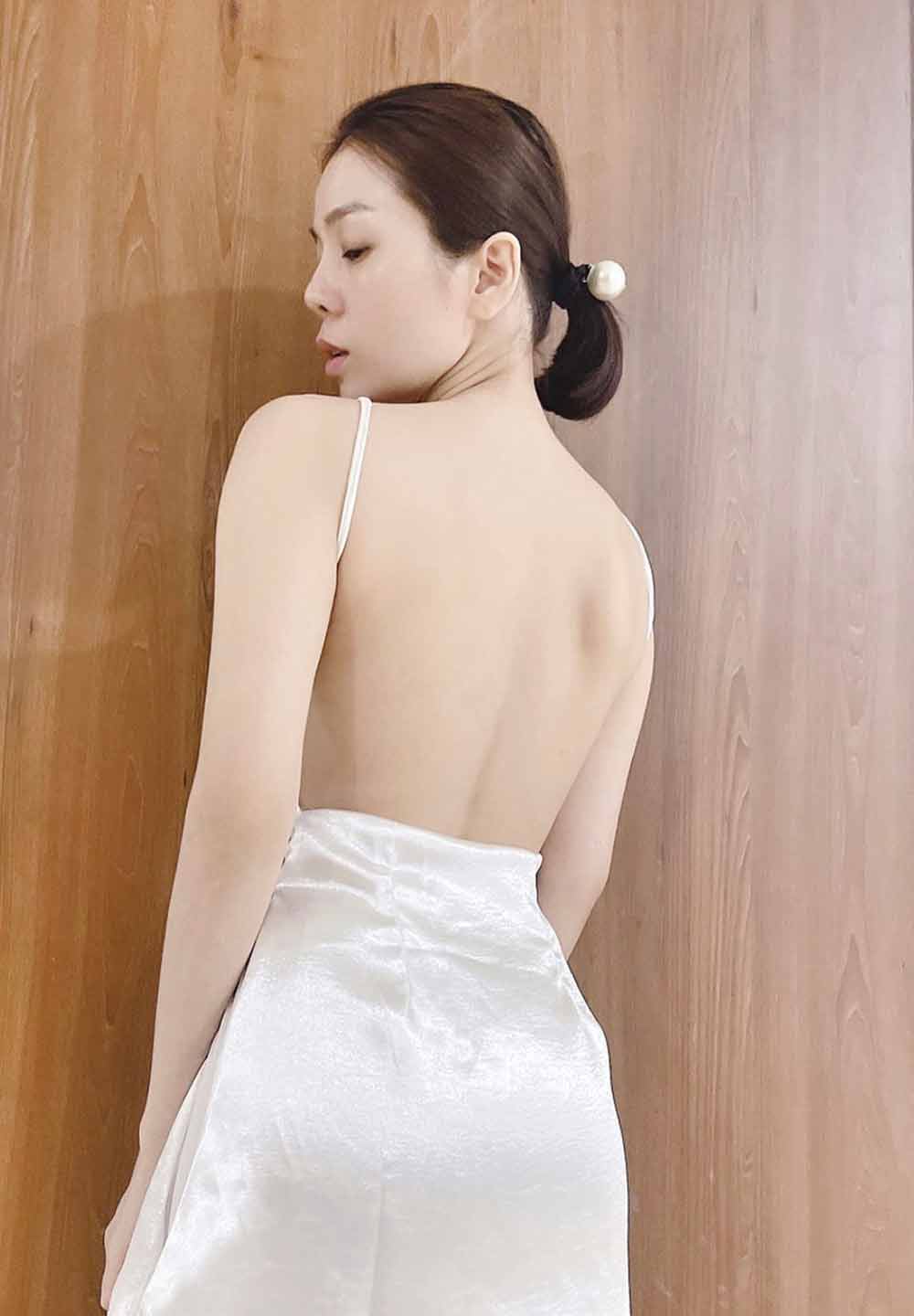 Chiếc váy &#34;thần thánh&#34; giúp hot girl Trâm Anh, Elly Trần khoe vẻ đẹp rất đỗi đàn bà - 10