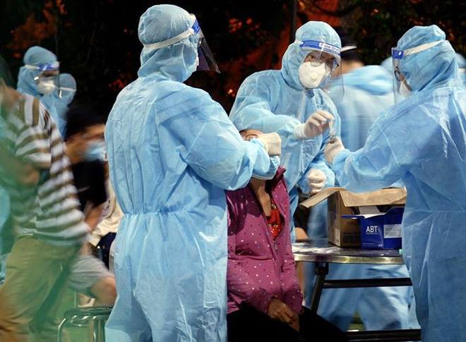 TP.HCM bắt đầu thí điểm cách ly F0 tại nhà - 1