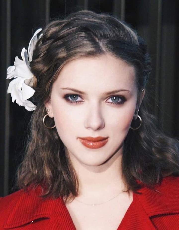 "Góa phụ đen" Scarlett Johansson có vòng 1 đẹp xứng đáng được trao thưởng - 6