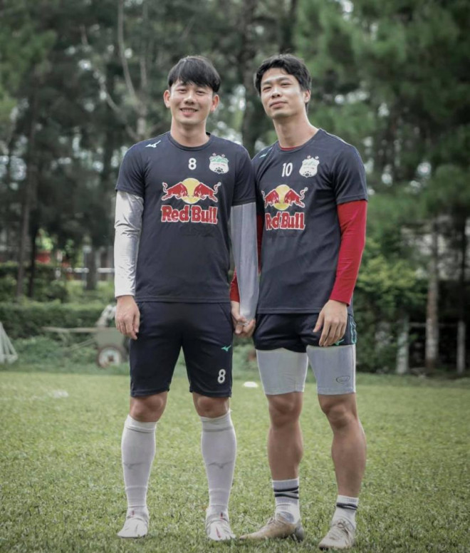 Minh Vương úp mở tương lai không cùng thi đấu với Công Phượng ở HAGL 1 Minh Vương úp mở tương lai không cùng thi đấu với Công Phượng ở HAGL - 1