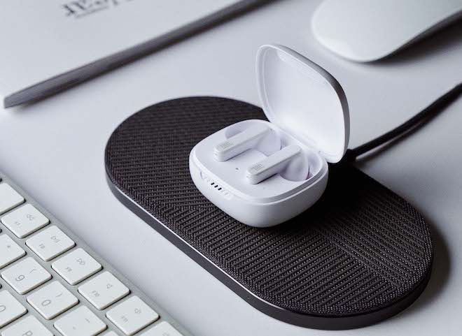 JBL giới thiệu tai nghe TWS có sạc không dây, giá dưới 3 triệu - 1