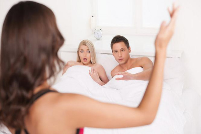Biết chồng ngoại tình nhờ 5 dấu hiệu tố cáo dễ nhận thấy nhất - 1