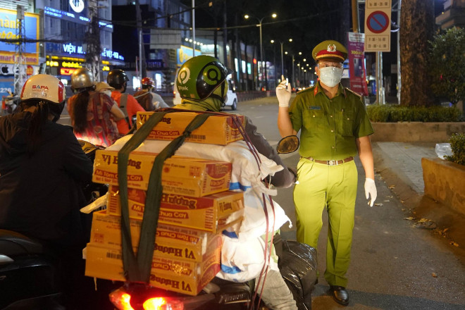 Bộ Y tế chuẩn bị thế nào khi 19 tỉnh thành phía Nam giãn cách xã hội chống dịch Covid-19? - 2