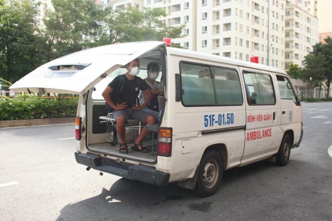 Giáp mặt hàng nghìn F0 trong "căn cứ địa" điều trị COVID-19 - 3