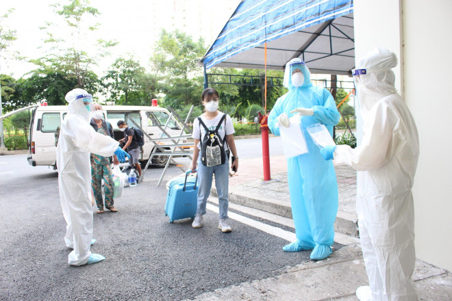 Giáp mặt hàng nghìn F0 trong "căn cứ địa" điều trị COVID-19 - 4