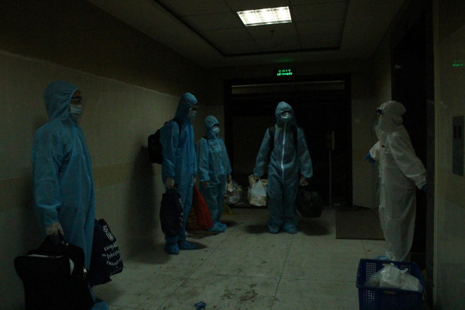 Giáp mặt hàng nghìn F0 trong "căn cứ địa" điều trị COVID-19 - 14