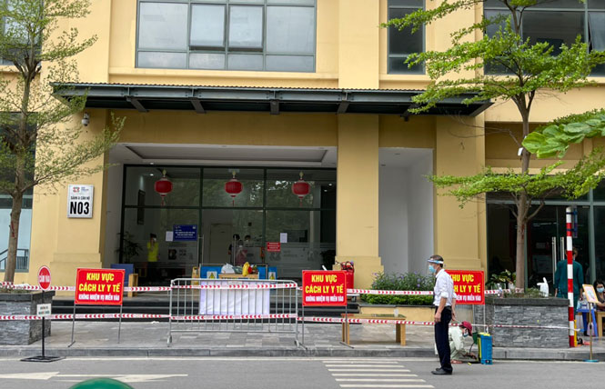 Hà Nội cách ly 2 chung cư, tạm dừng nhiều cửa hàng, chợ vì liên quan đến COVID-19 - 2