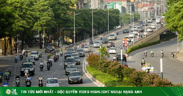 Ảnh: Đường phố Hà Nội trong ngày đầu thực hiện Công điện số 15 - Vimarsana News
