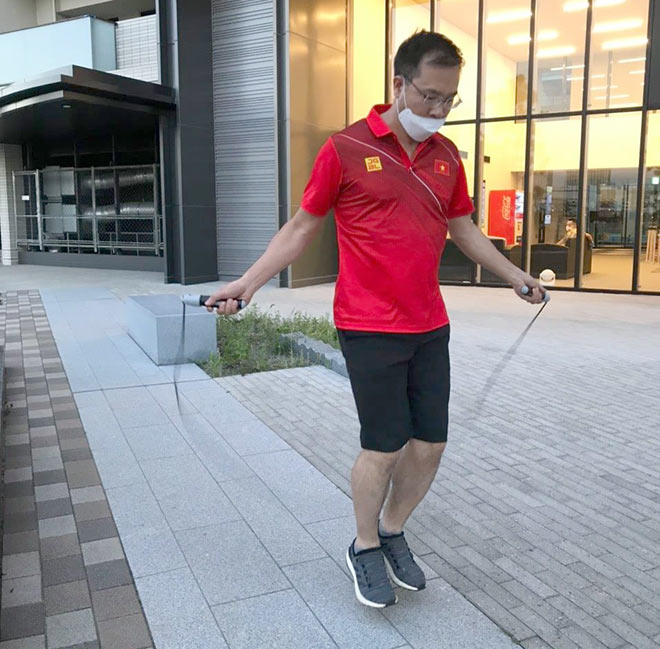 How do Vietnamese athletes practice at the Olympic village to deal with Covid-19?  - 5