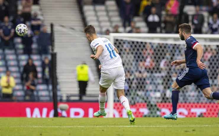 Pogba, Schick đấu SAO Italia tranh giải Bàn thắng đẹp nhất năm của UEFA - 1