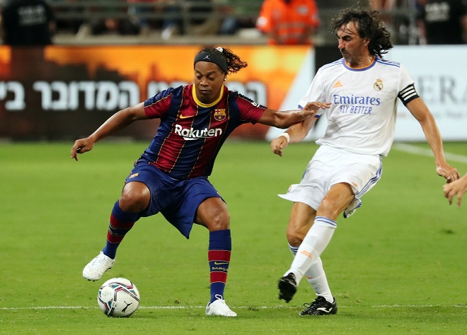 Video Huyền thoại Real Madrid - Barcelona: Ronaldinho &#34;nhảy múa&#34;, tiệc 5 bàn mãn nhãn - 1