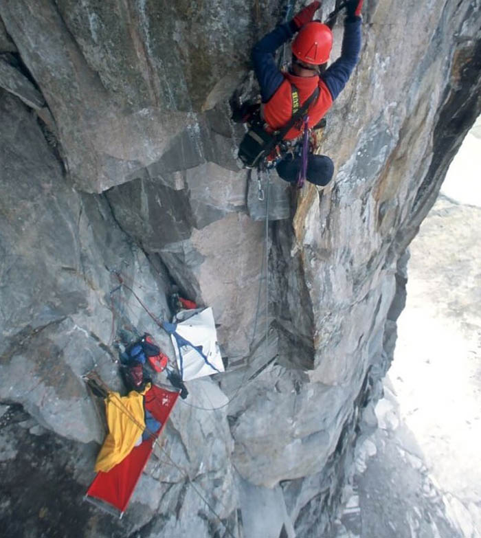 Vách núi thẳng đứng 105 độ, được đặt theo tên của một vị thần - 3