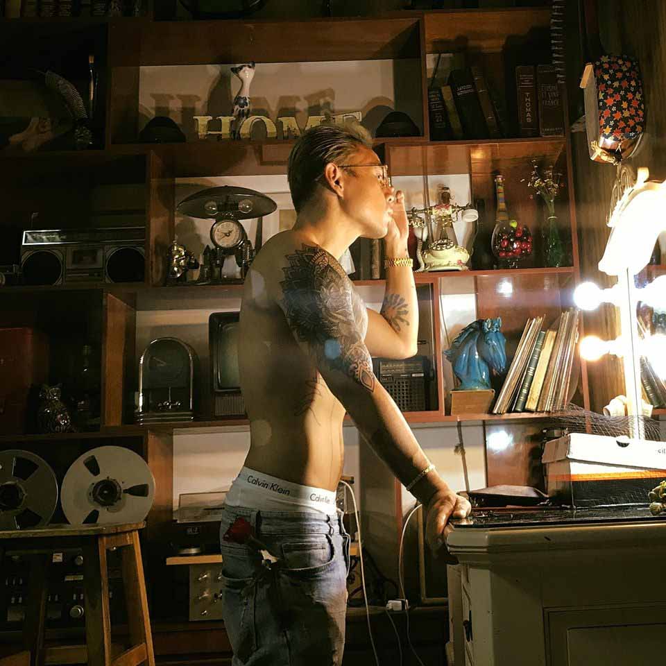 "Rapper giàu nhất Việt Nam" gây sốc vì gương mặt béo ú na ú nần khó nhận ra - 7