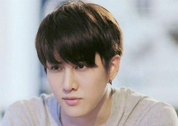Rủ mãi bạn gái mới chịu qua đêm, vào phòng ngủ lật chăn tôi &#34;mất mật&#34; nhìn cảnh bên dưới - 2