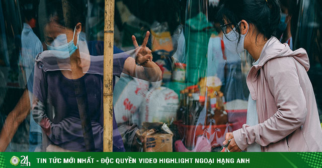 Hà Nội: Chợ dân sinh quây nilon phòng dịch, tiểu thương chia ca theo ngày chẵn lẻ - Vimarsana News